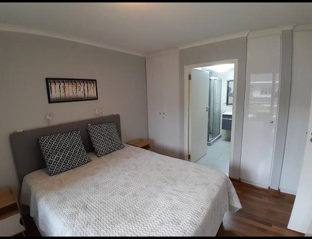 2 BEDROOM PROPERTY TO RENT IN SEA POINT